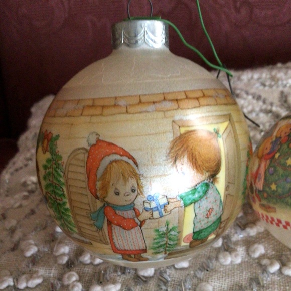 Vintage 2 Hallmark Precious Moments Collectible Ornaments Dated - Picture 3 of 6